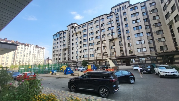 
   Продам 2-комнатную, 67 м², 

. Фото 1.