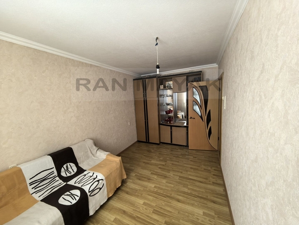 
   Продам 2-комнатную, 48.8 м², Горького ул, 214

. Фото 3.