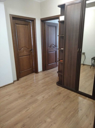 
   Продам 2-комнатную, 72 м², Ленина ул, 180к7

. Фото 4.