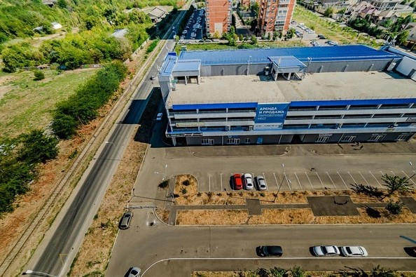 
   Продам 2-комнатную, 56 м², Симиренко ул, 45

. Фото 27.