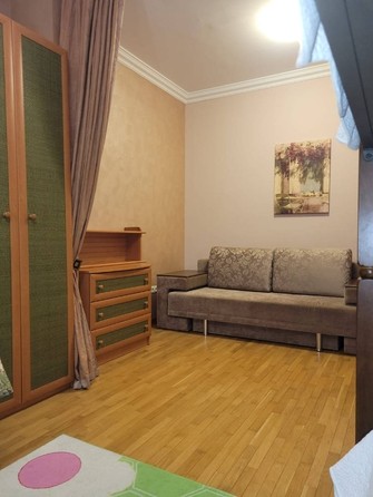
   Продам 3-комнатную, 76 м², Ялтинская ул, 20

. Фото 4.