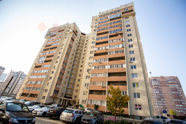 
   Продам 2-комнатную, 62 м², Домбайская ул, 10

. Фото 1.