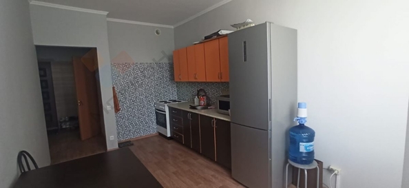 
   Продам 1-комнатную, 37 м², 1-го Мая ул, 299

. Фото 5.