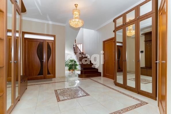 
   Продам дом, 256 м², Краснодар

. Фото 6.