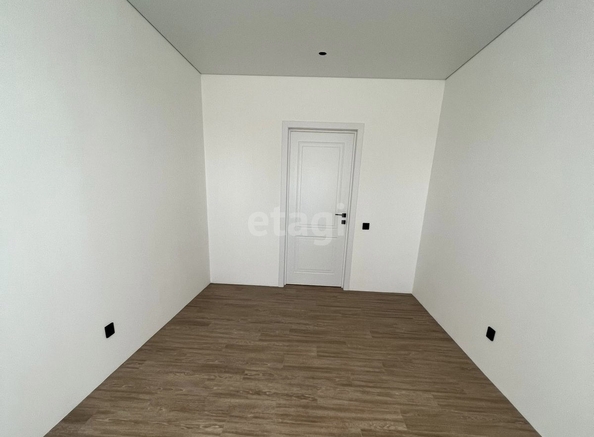 
   Продам 3-комнатную, 100 м², Командорская ул, 1/1

. Фото 11.