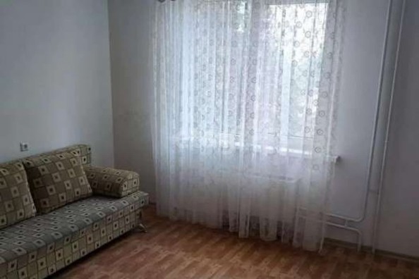 
   Продам 2-комнатную, 56.7 м², Репина пр-д, 38

. Фото 3.