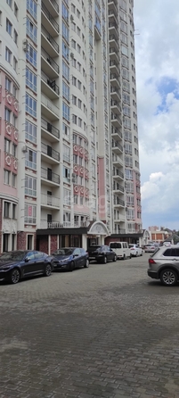 
   Продам 2-комнатную, 76.8 м², Черниговская ул, 1

. Фото 12.