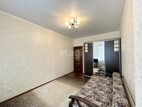 
   Продам 1-комнатную, 33.3 м², Селезнева ул, 4/4

. Фото 2.