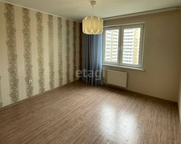 
   Продам 2-комнатную, 56.2 м², Черкасская ул, 62/1

. Фото 6.