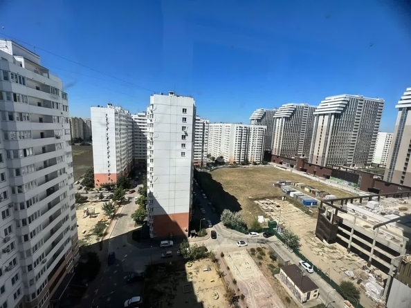 
   Продам 2-комнатную, 58.8 м², Зиповская ул, 42

. Фото 11.