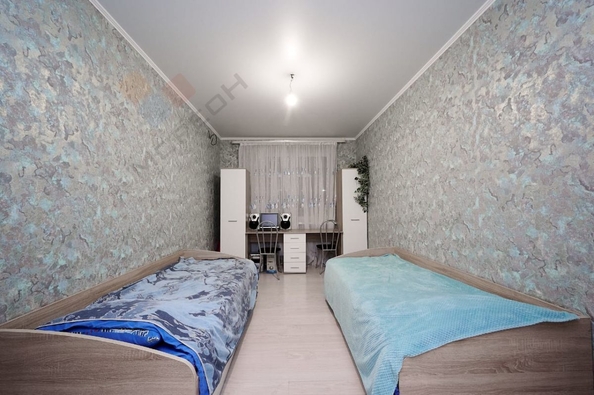 
   Продам 2-комнатную, 62 м², Бородинская ул, 150Б

. Фото 1.