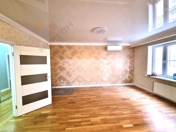 
   Продам 3-комнатную, 82 м², Героя Яцкова И.В. ул, 17к1

. Фото 4.