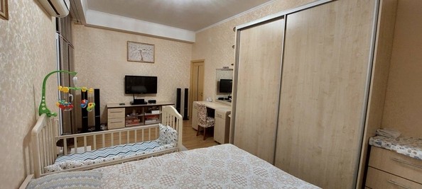 
   Продам 2-комнатную, 75 м², Дмитриевой ул, 23/3

. Фото 3.