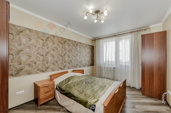 
   Продам 3-комнатную, 79.3 м², Александра Покрышкина ул, 2/2

. Фото 5.