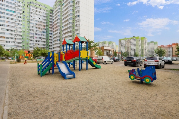 
   Продам 2-комнатную, 63 м², Героев-Разведчиков ул, 23/1

. Фото 12.