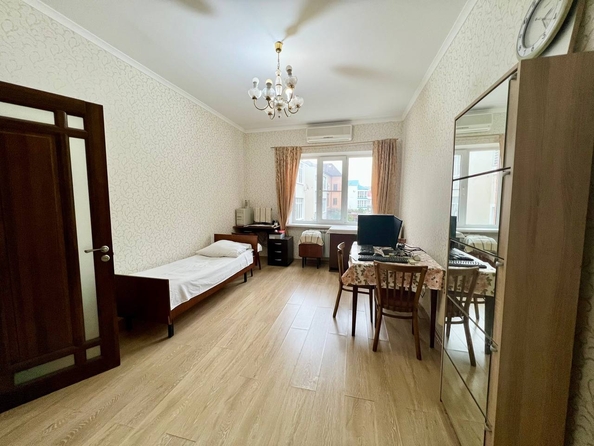 
   Продам 2-комнатную, 56 м², Октябрьская ул, д 43а

. Фото 1.