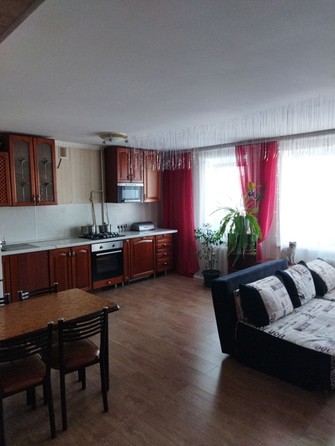 
   Продам 3-комнатную, 75 м², Парус мкр, д 17

. Фото 1.