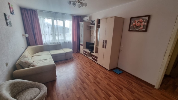 
   Продам 3-комнатную, 80 м², Маршала Жукова ул, к 3

. Фото 1.