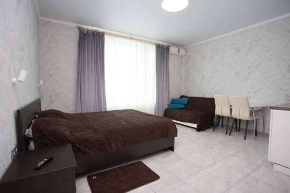 
   Продам 1-комнатную, 25.8 м², Просвещения ул, 153/3

. Фото 2.