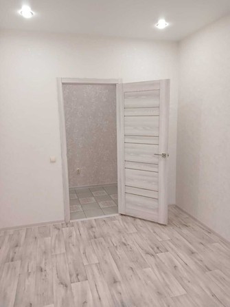 
   Продам 2-комнатную, 46 м², Омелькова ул, 93

. Фото 3.