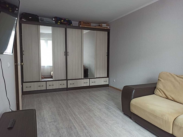 
   Продам 1-комнатную, 38 м², Адмирала Пустошкина ул, 22к9

. Фото 3.