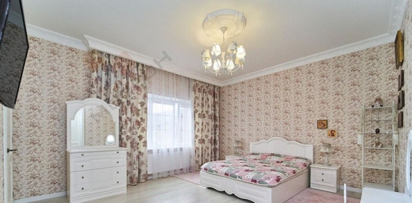 
   Продам дом, 340 м², Краснодар

. Фото 13.