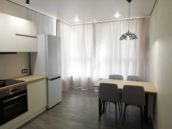 
   Продам 2-комнатную, 55 м², Крылова ул, 13к1

. Фото 8.