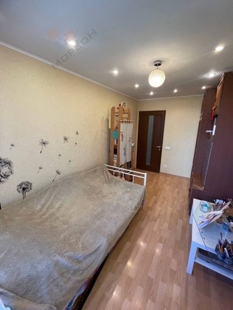 
   Продам 3-комнатную, 64 м², Атарбекова ул, 24

. Фото 4.