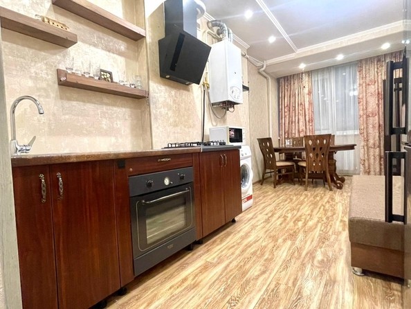 
   Продам 2-комнатный апартамент, 65 м², Краснодарская ул, 66В

. Фото 9.