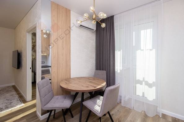 
   Продам 1-комнатную, 40.5 м², Мачуги В.Н. ул, 166Ак2

. Фото 10.