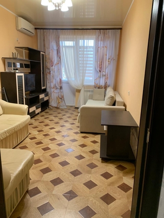 
   Продам 1-комнатную, 41 м², Кати Соловьяновой ул, 155

. Фото 1.