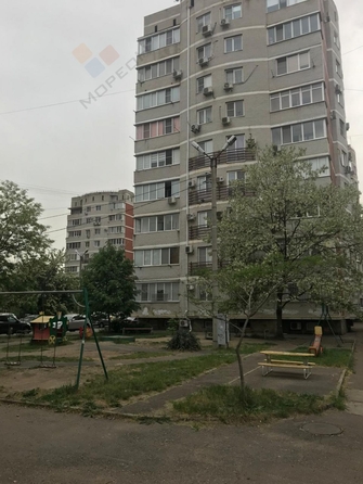 
   Продам 1-комнатную, 44.7 м², Гаражная ул, 81/8

. Фото 2.