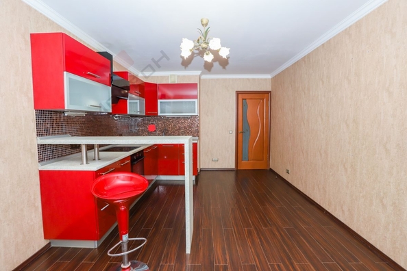 
   Продам 3-комнатную, 91.5 м², 40-летия Победы ул, 33/10

. Фото 9.