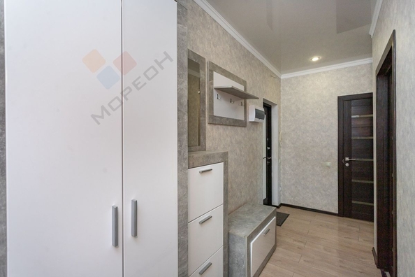 
   Продам 2-комнатную, 57 м², Героя Яцкова И.В. ул, 1/10

. Фото 9.