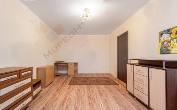 
   Продам 1-комнатную, 37.7 м², Героя Аверкиева А.А. ул, 30

. Фото 2.