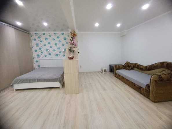 
   Продам 4-комнатную, 125 м², Череповецкая ул, 18

. Фото 8.