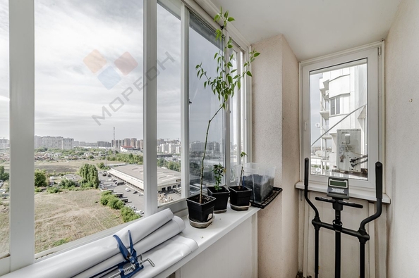 
   Продам 2-комнатную, 67.2 м², Александра Покрышкина ул, 2/2

. Фото 14.