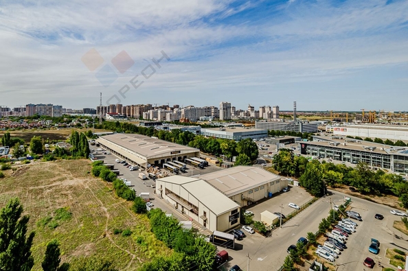 
   Продам 2-комнатную, 67.2 м², Александра Покрышкина ул, 2/2

. Фото 17.