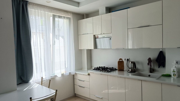 
   Продам 1-комнатную, 40 м², Дивноморская ул, к 5

. Фото 3.