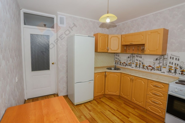 
   Продам 1-комнатную, 39.5 м², Карякина ул, 15

. Фото 1.