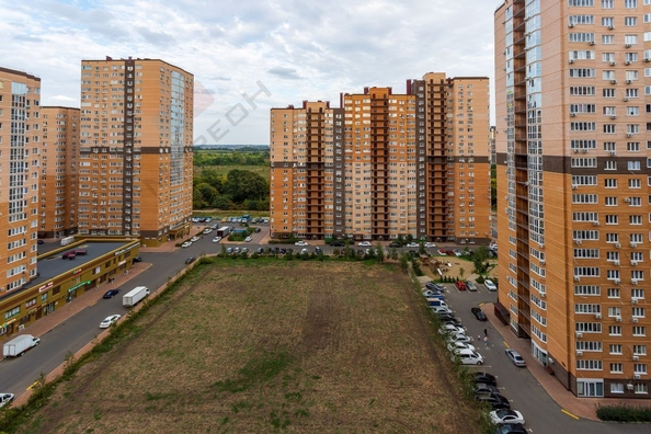 
   Продам 2-комнатную, 51.4 м², Героя Георгия Бочарникова ул, 8

. Фото 19.