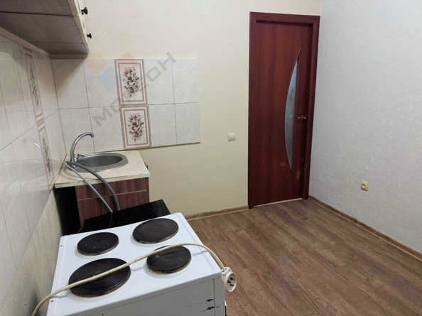 
   Продам 1-комнатную, 36.8 м², генерала Петрова И.Т. ул, 31

. Фото 1.