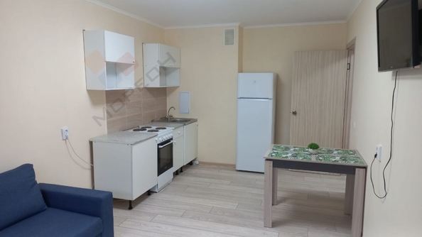 
   Продам студию, 24.7 м², Героя Аверкиева А.А. ул, 40

. Фото 1.