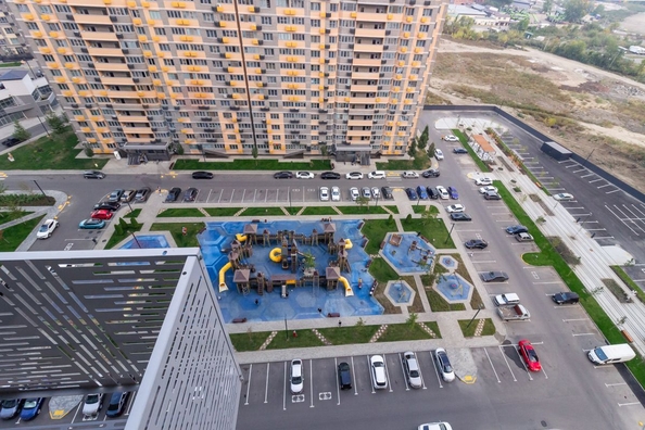 
   Продам 1-комнатную, 37.5 м², Мачуги В.Н. ул, 166 Литер 2

. Фото 22.