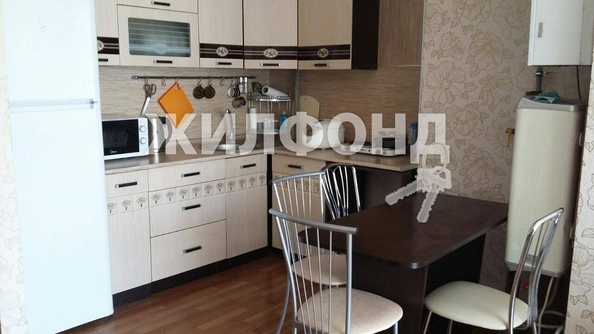 
   Продам 1-комнатную, 40 м², Полтавская ул, 19/6

. Фото 4.