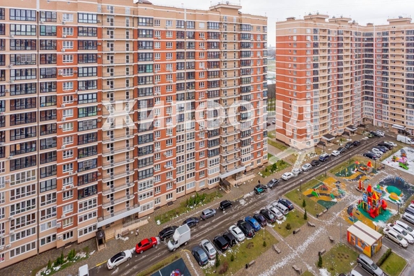 
   Продам 1-комнатную, 39 м², Героев-Разведчиков ул, 8к3

. Фото 4.