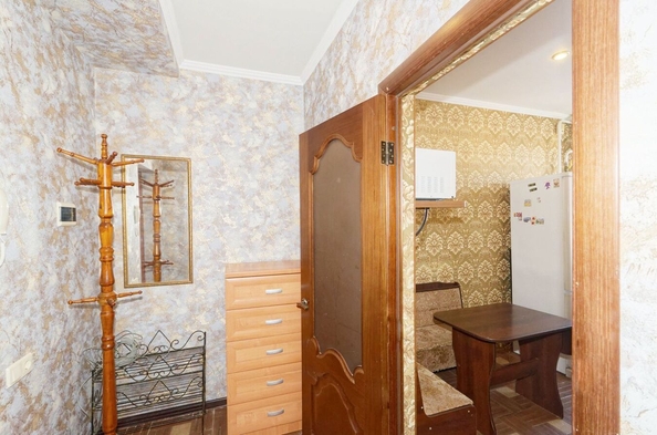 
   Продам 1-комнатную, 37 м², Самбурова ул, 207

. Фото 9.