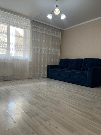 
   Продам 1-комнатную, 39.1 м², Селезнева ул, 4/13к2

. Фото 1.