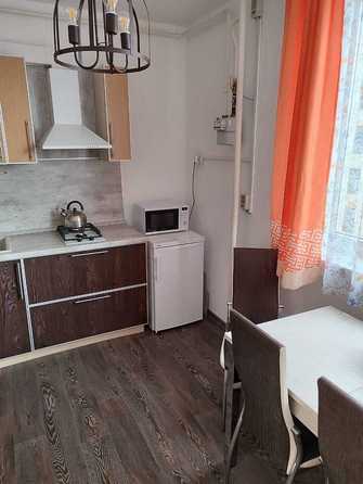 
   Продам 1-комнатную, 35 м², Рождественская ул, 42

. Фото 1.