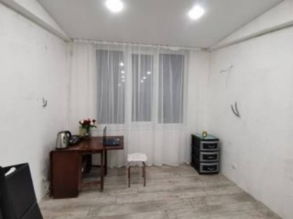 
   Продам 1-комнатную, 21.8 м², Амбровая ул, 27

. Фото 3.